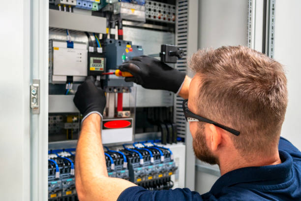 Best Affordable Emergency Electrician  in Mill Plain, CT